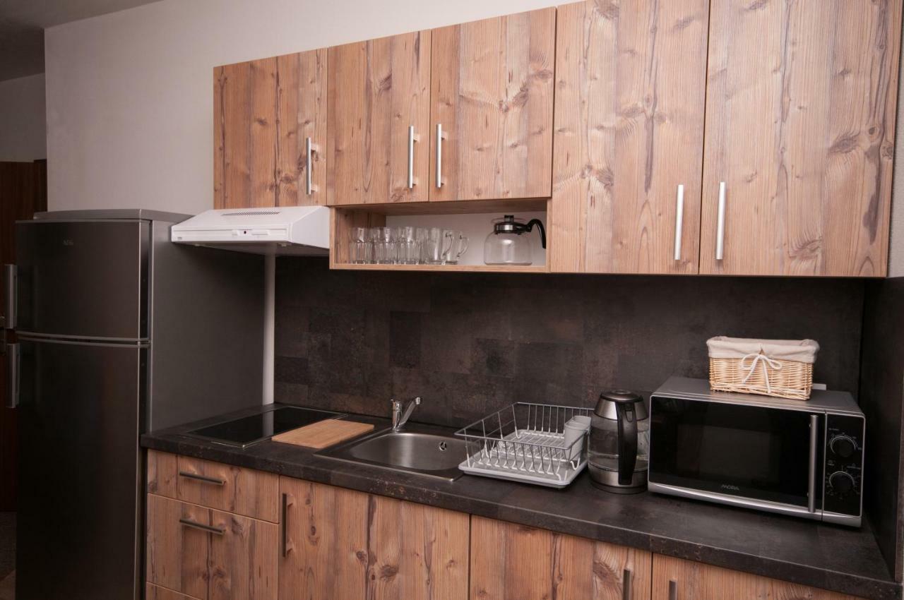 Apartmany Biela Put - Jasna Nr. 3 เดมานอฟสกา โดลินา ภายนอก รูปภาพ