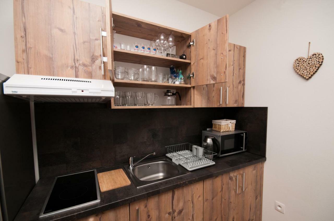 Apartmany Biela Put - Jasna Nr. 3 เดมานอฟสกา โดลินา ภายนอก รูปภาพ